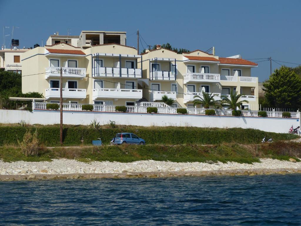 Ostria Seaside Studios And Apartments Katarráktis 외부 사진